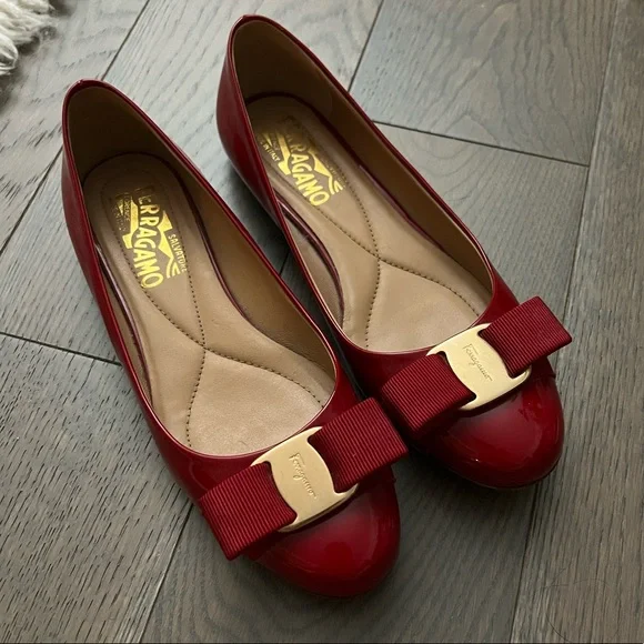 Salvatore Ferragamo | Shoes | Like New Salvatore Ferragamo Vera 